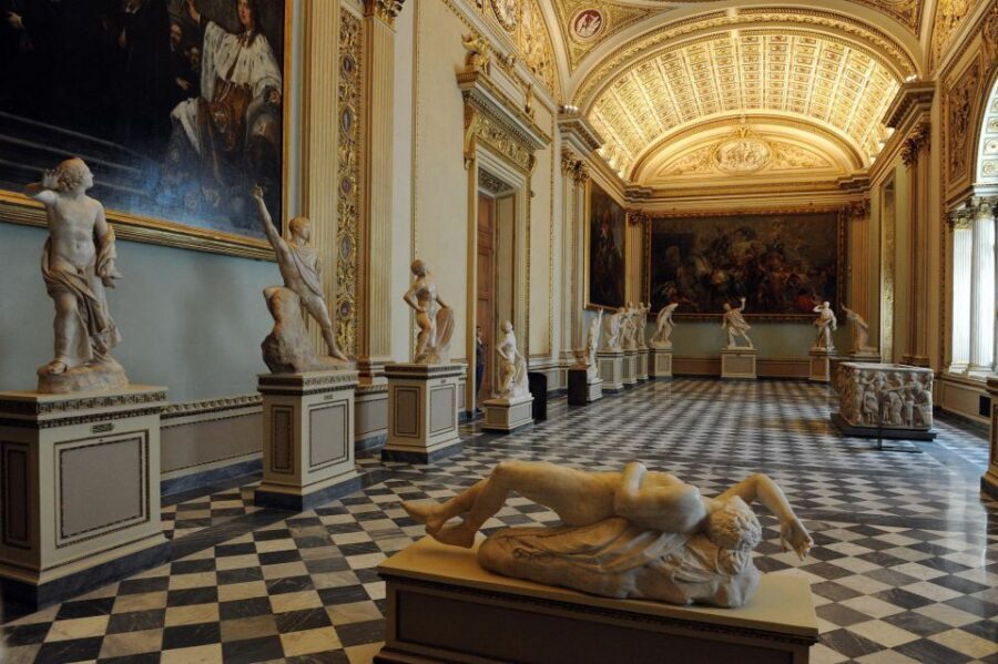 Florence: Uffizi Gallery Priority Entrance and Tour - Meeting near Piazza della Signoria with a certified guide