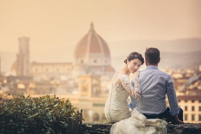 Florence: Uffizi Skip-the-Line Entry & Guided Tour - The Building, the Views, and the Rooms Beyond the Paintings
