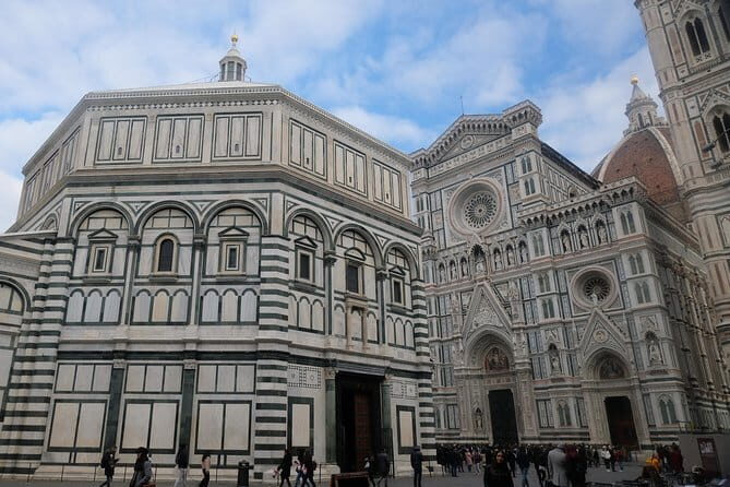 Grand Florence: Private City Tour with Uffizi, David & Lunch - Piazza della Repubblica and the Florence landmarks you’ll actually remember